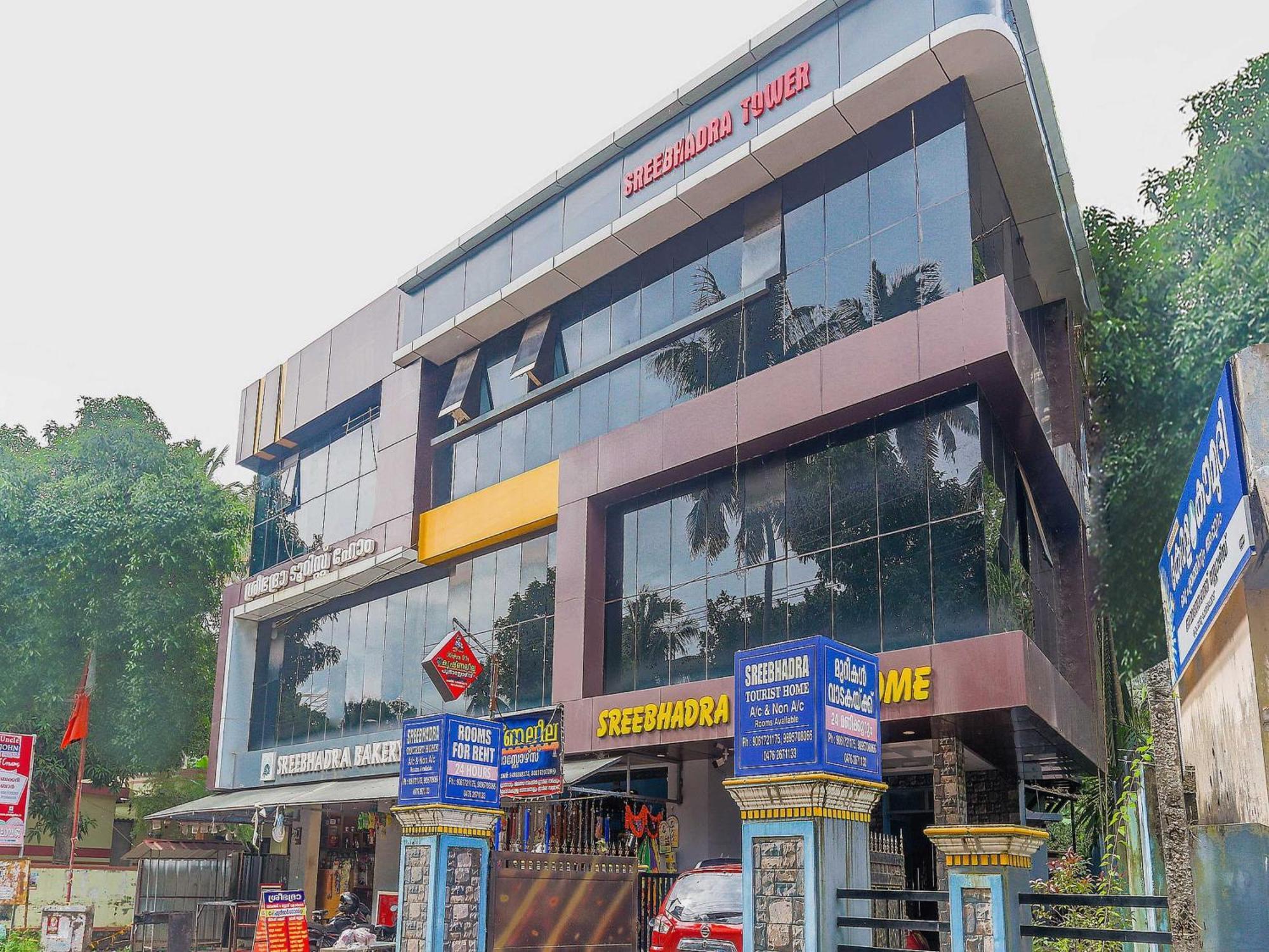 Oyo Hotel Sree Bhadra Tourist Home Kollam Exterior photo